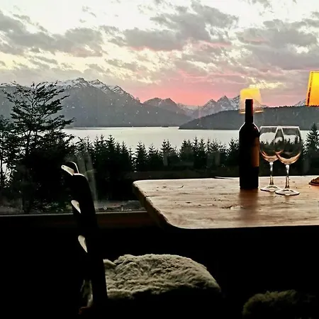 Puerto Esmeralda Espectacular Depto Con Vista Al Lago Nahuel Huapi Villa La Angostura Exterior photo